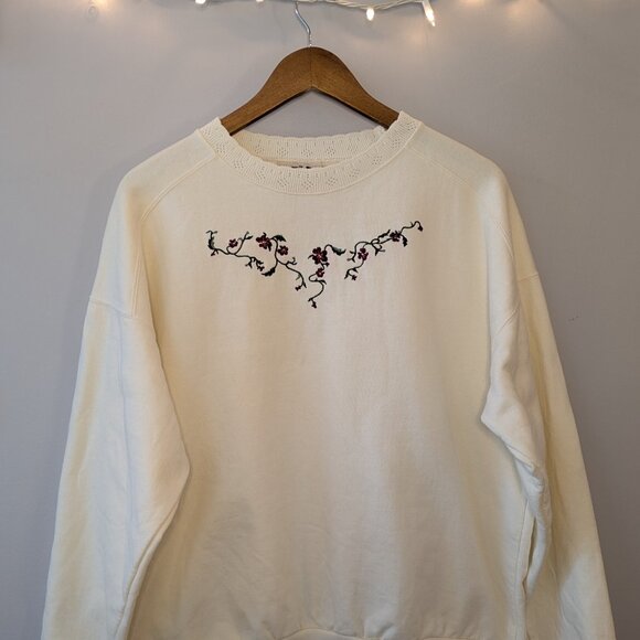 Vintage lace collar Northern Reflections sweatshirt - Flower Embroidery!! - Picture 1 of 4